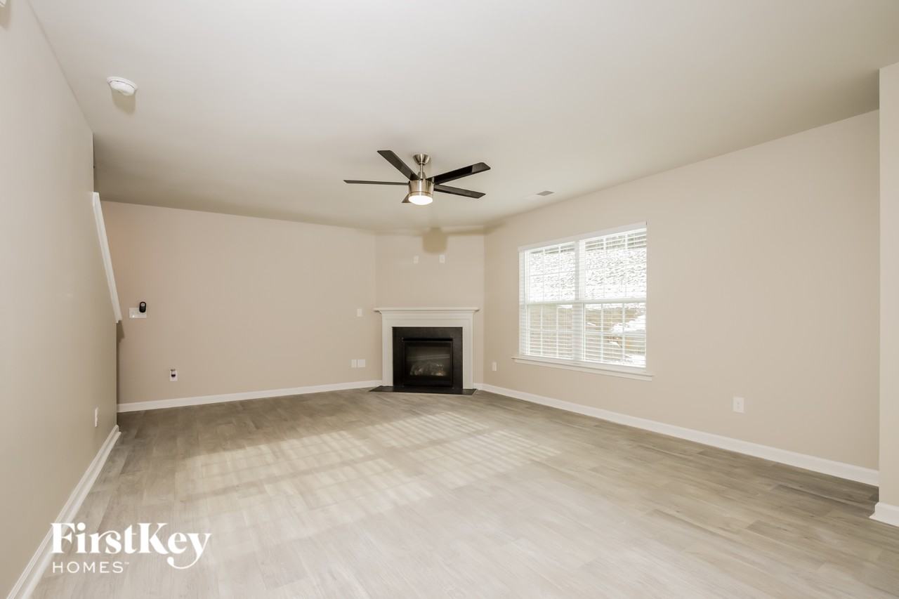 2043 Longshadow St - Photo 2 of 16