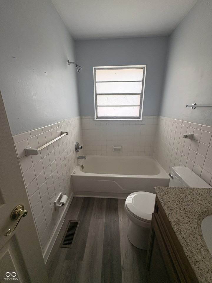 803 Hurricane St - Photo 6 of 9