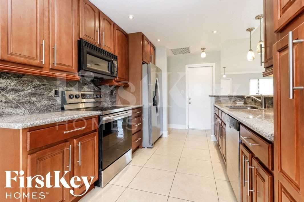 8401 Buena Vista Rd - Photo 6 of 15