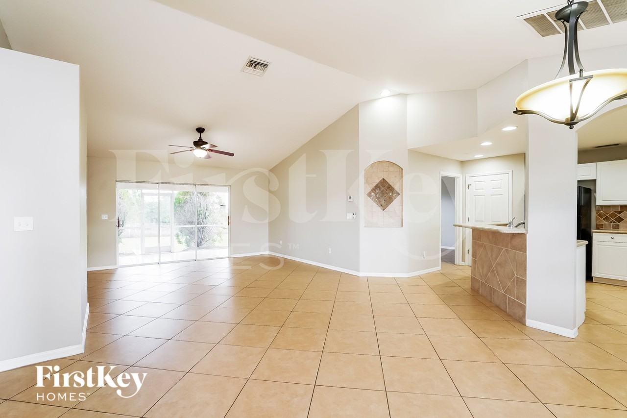 4709 Nora Ave S - Photo 2 of 15