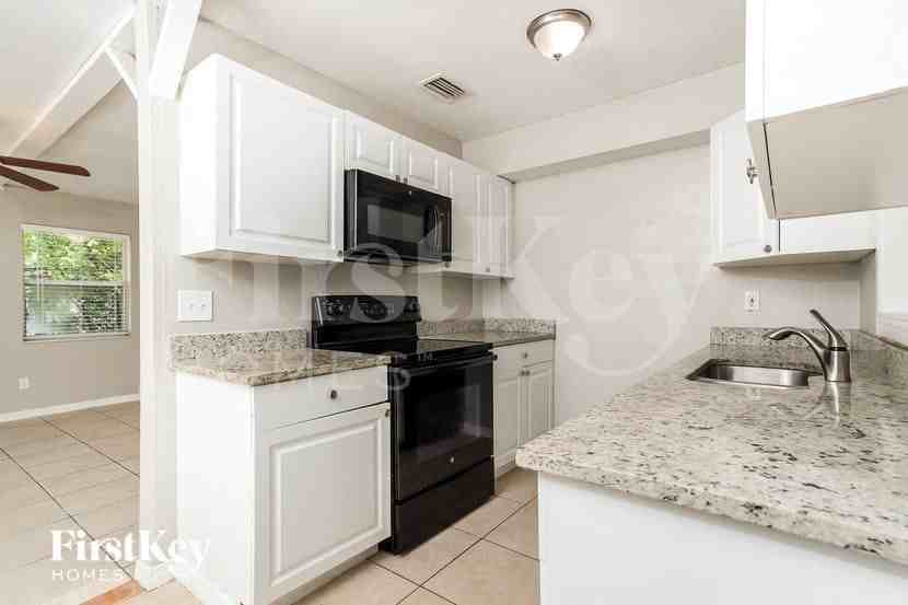 2225 Flamingo Ave - Photo 7 of 15