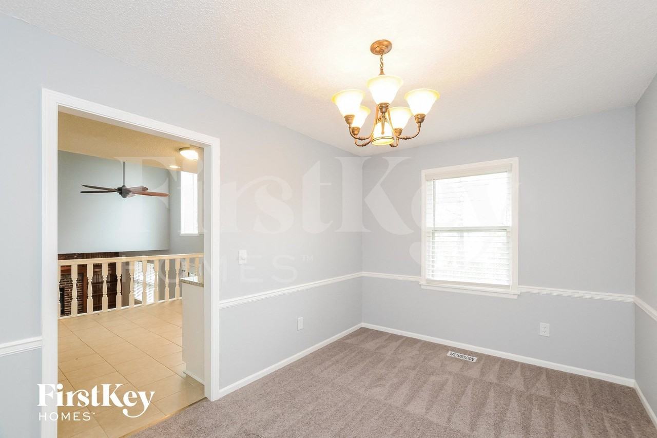 14716 S Brougham Dr - Photo 4 of 15