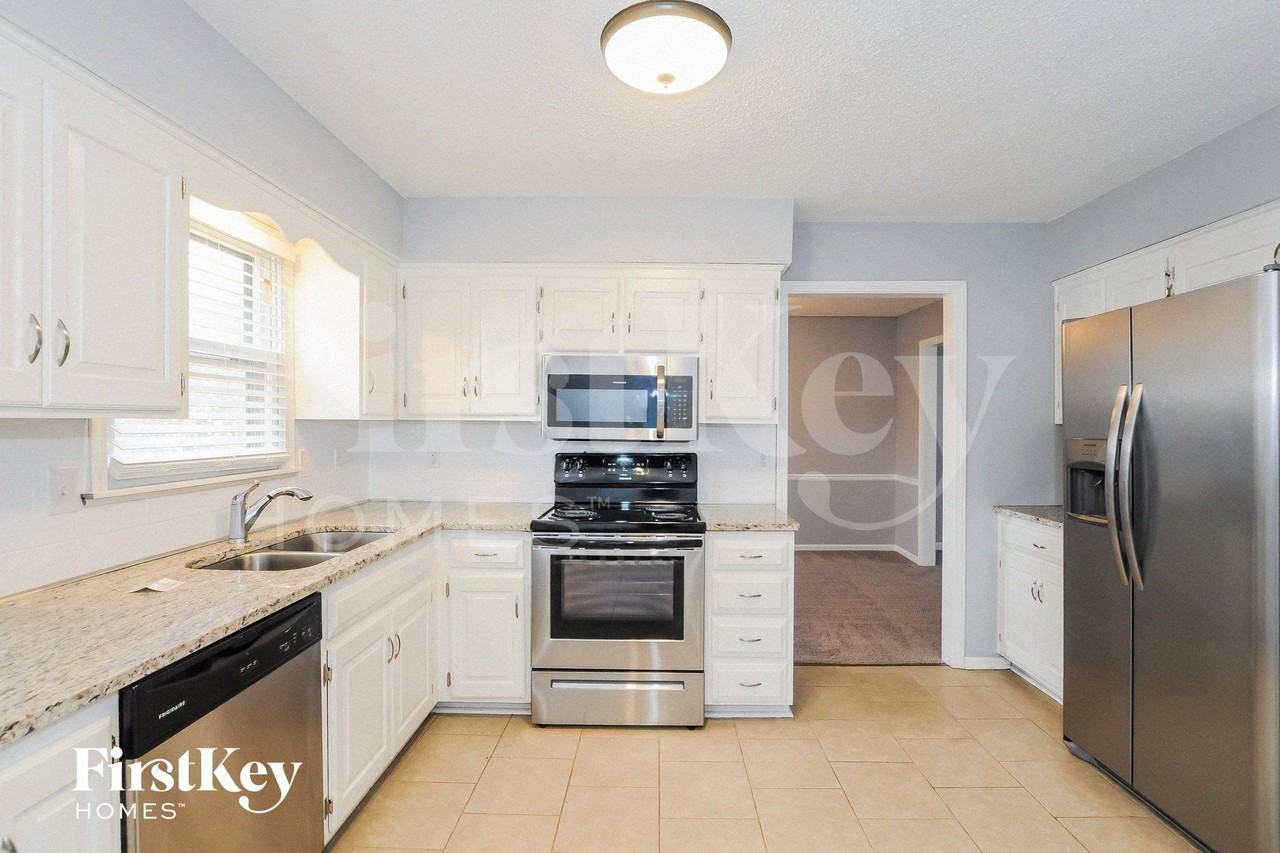 14716 S Brougham Dr - Photo 5 of 15