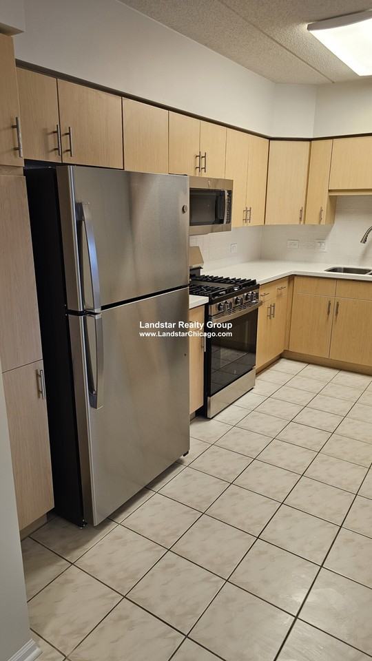 675 Pearson St #710 - Photo 4 of 25