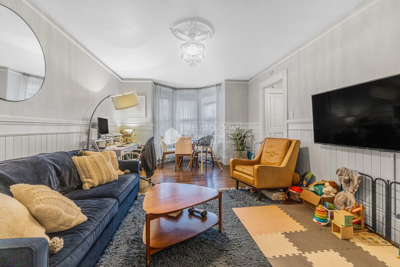 512 Oak St #B - Photo 5 of 14