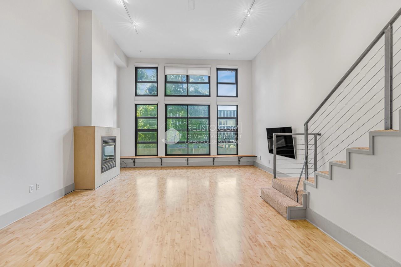 139 Welsh St #2 - Photo 5 of 24