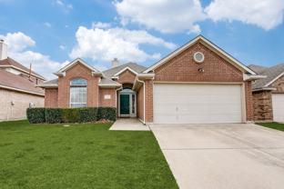 7740 Summerbrook Cir - Photo 1 of 1