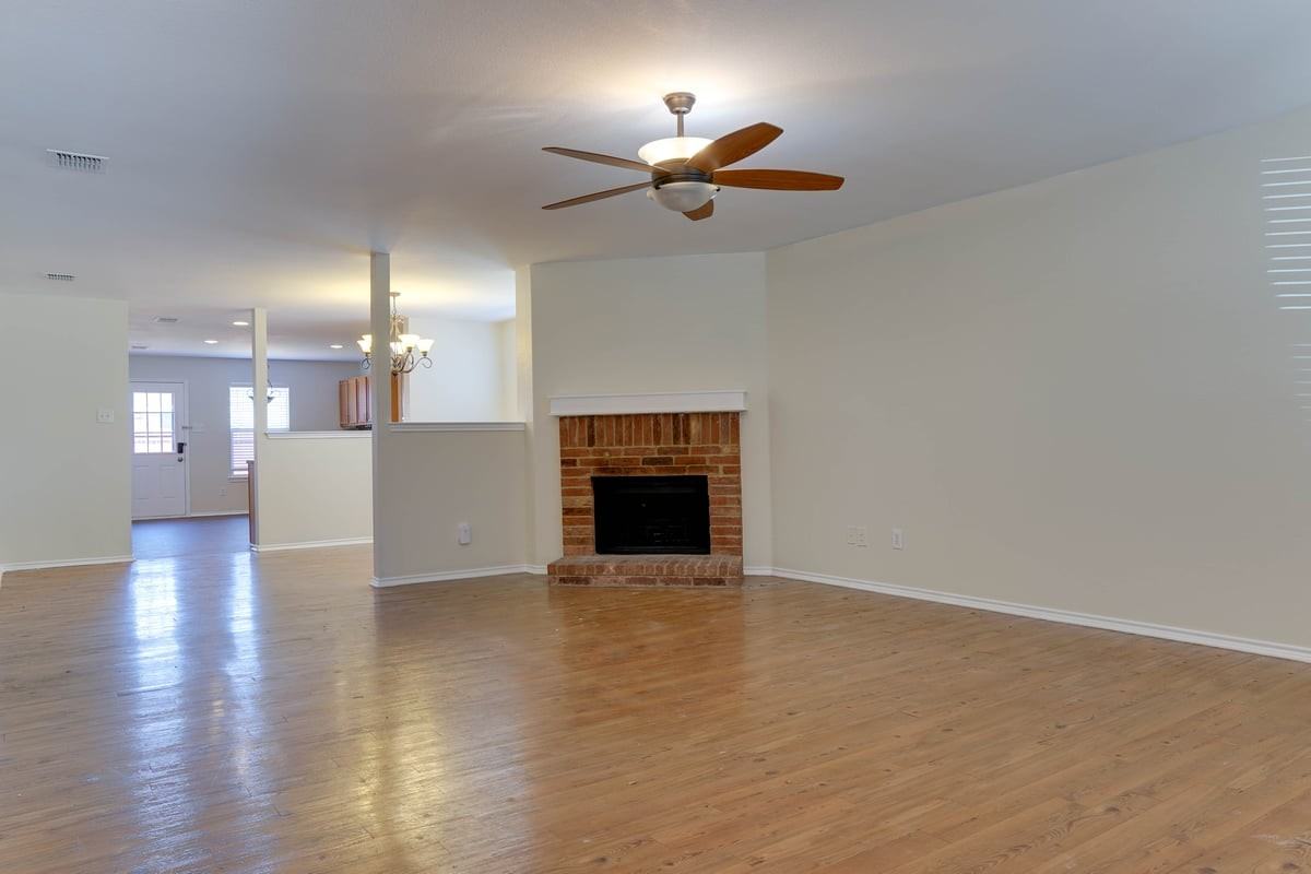 9016 Garden Springs Dr - Photo 5 of 35