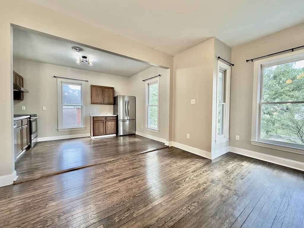 1712 Washington Ave #3 - Photo 3 of 30