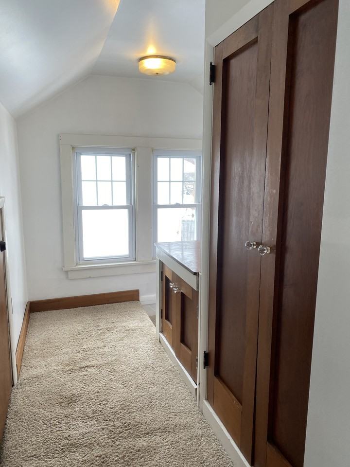 396 Stonewood Ave - Photo 3 of 13