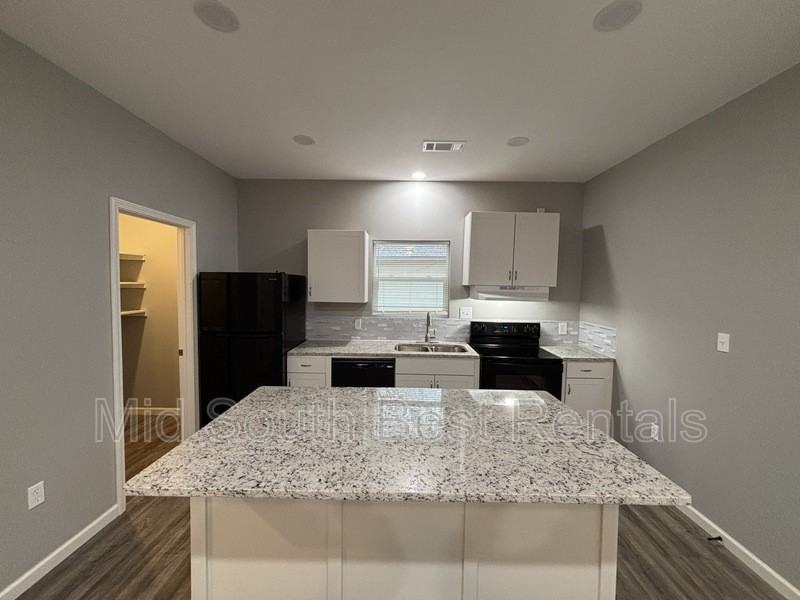 108 Deer Run Dr - Photo 4 of 13