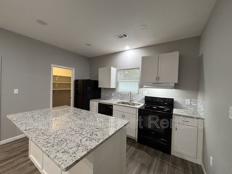 108 Deer Run Dr - Photo 5 of 13