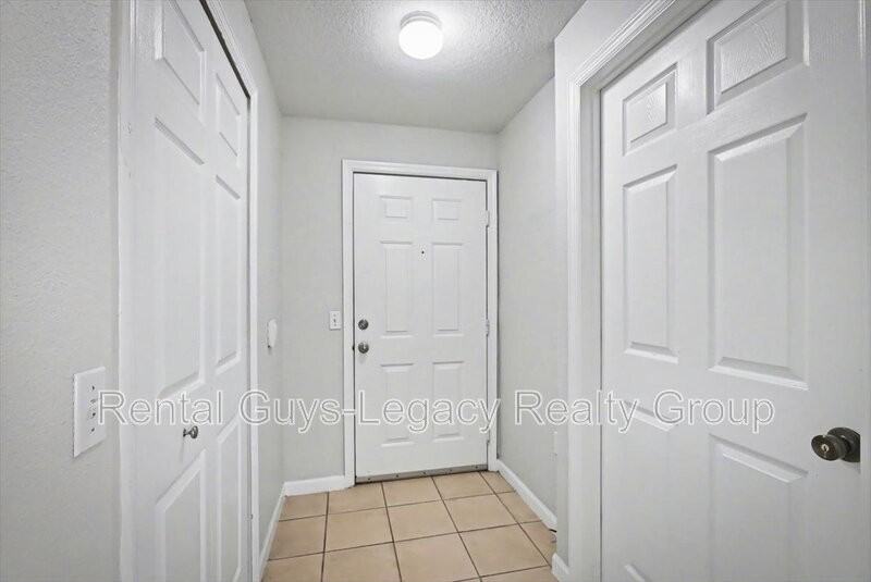 8550 Touchton Rd #628 - Photo 5 of 37