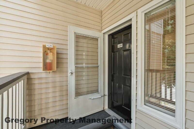 12120 Ne 172nd Pl #L201 - Photo 3 of 28