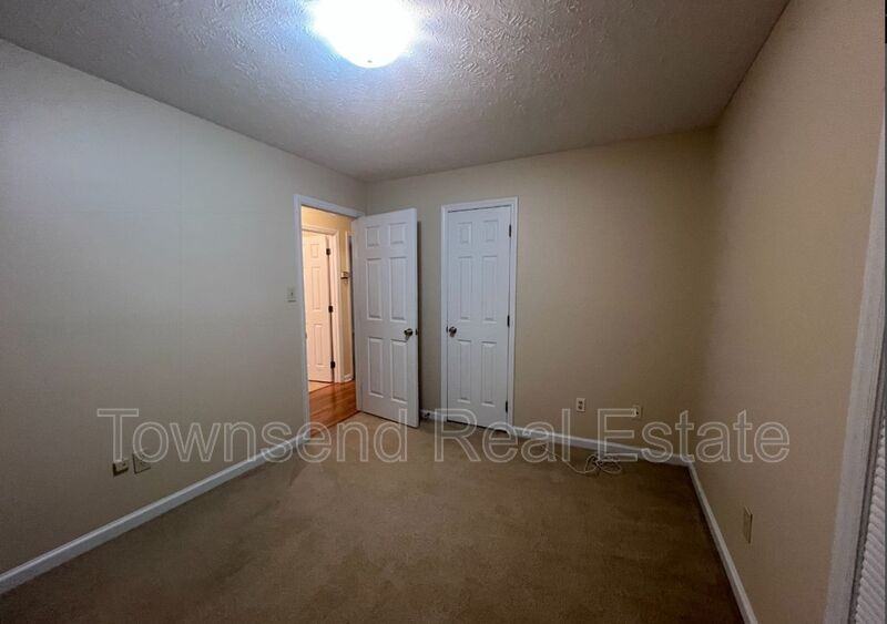 3330 Crosswinds Dr - Photo 7 of 14