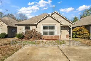 featured image of 1633 Cove Dr