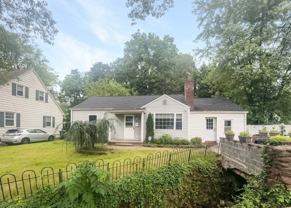 810 Mountain Ave - Photo 1 of 1