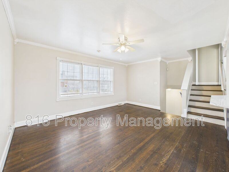 6304 E 150th Ter - Photo 6 of 34