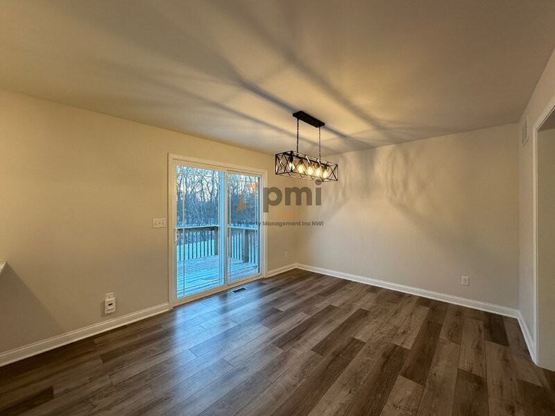 14219 Fairbanks St - Photo 7 of 30