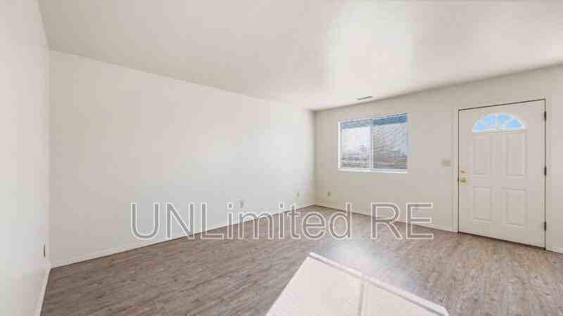 7616 E Horseshoe Ln #B - Photo 4 of 28