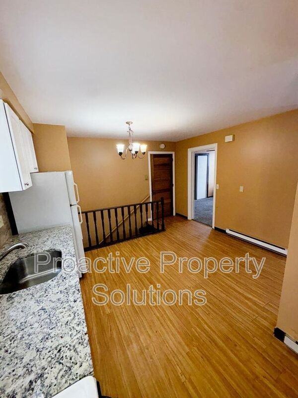 716 W Lackawanna Ave - Photo 4 of 5