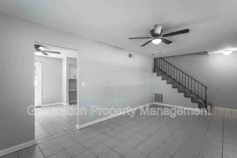 2914 Williamsburg Ln - Photo 4 of 25