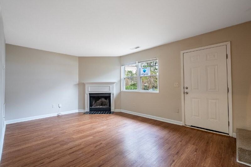 114 Bentley Pkwy #B - Photo 4 of 21