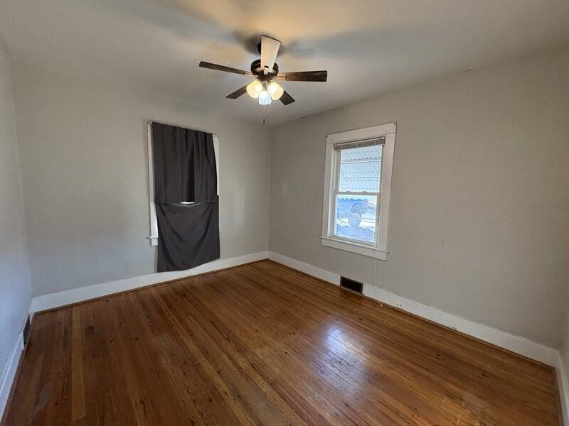 315 Columbia Rd #C3 - Photo 4 of 16