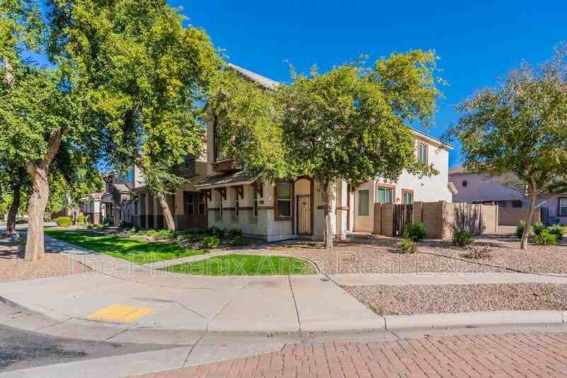 2189 S Sanders Dr - Photo 4 of 48