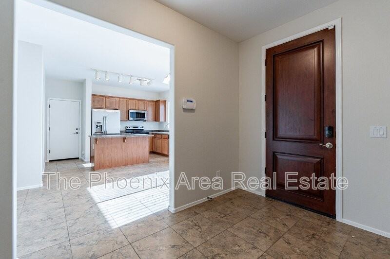 2189 S Sanders Dr - Photo 6 of 48