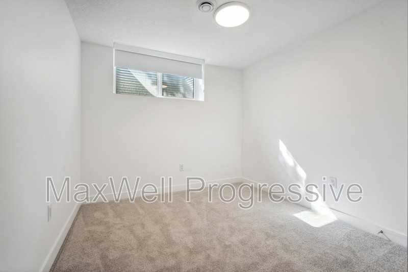 10427 70 Ave Nw #BS1 - Photo 6 of 10