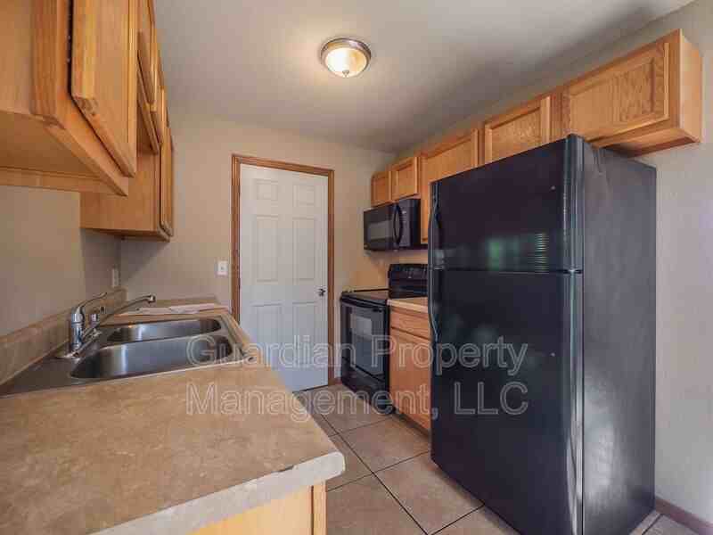 506 N Buchanan St - Photo 7 of 24