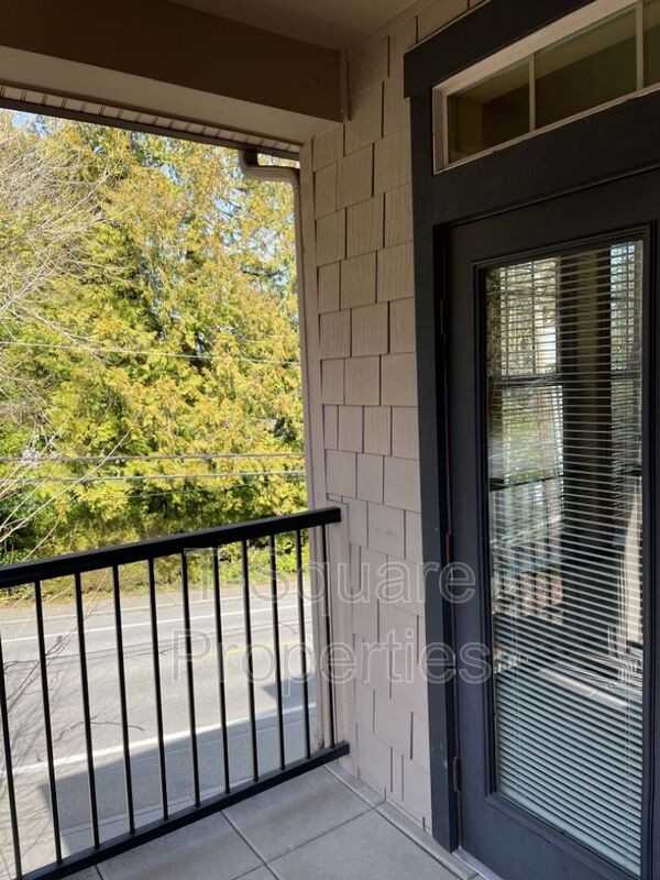 9505 Ne 180th St #203 - Photo 2 of 22