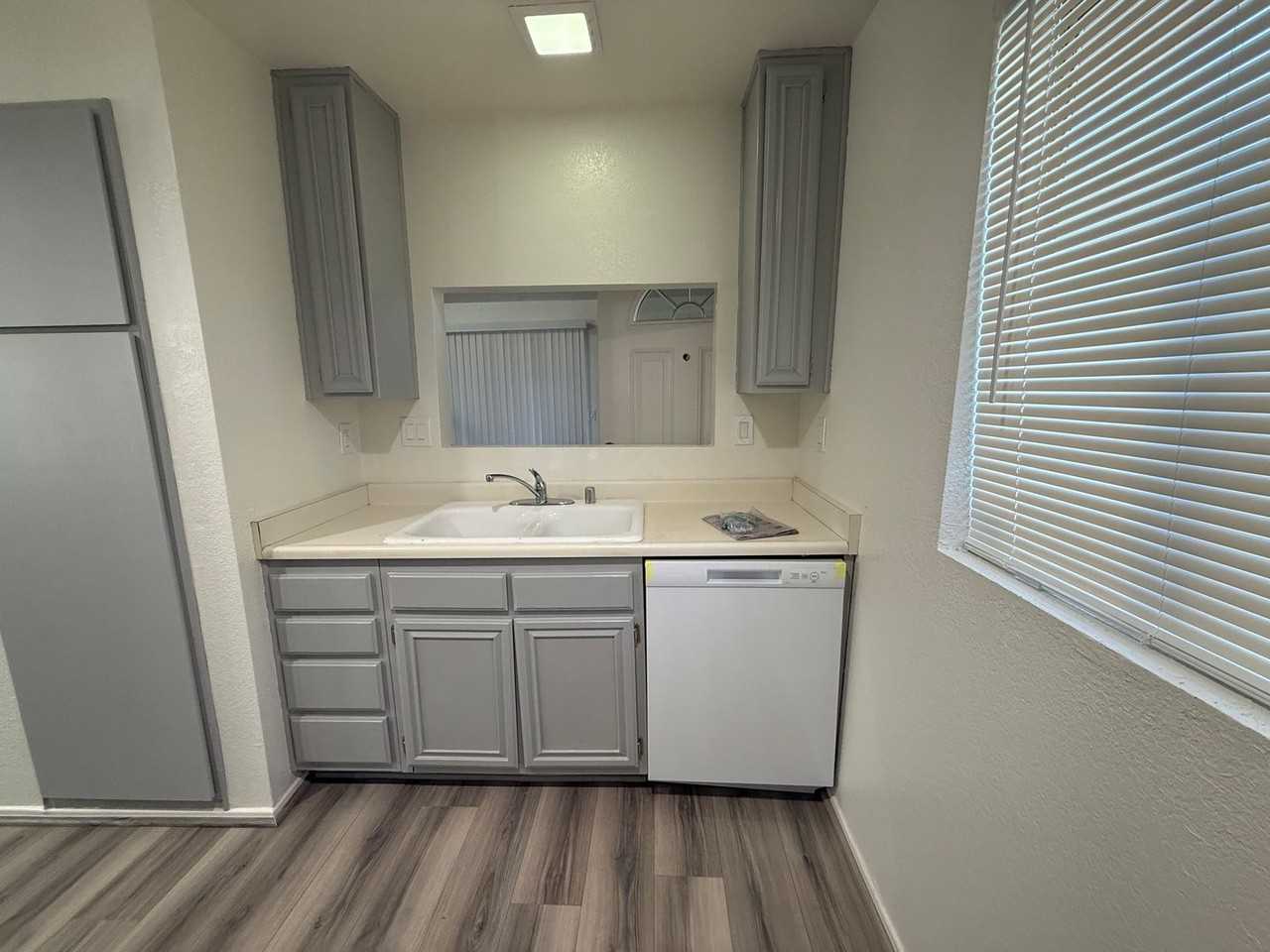 12164 Pluto Dr - Photo 6 of 27