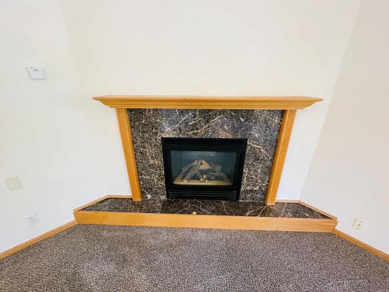 1548 Cree St - Photo 4 of 32