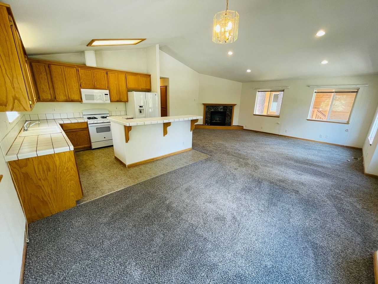 1548 Cree St - Photo 7 of 32