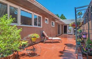 featured image of 4840 College Ave