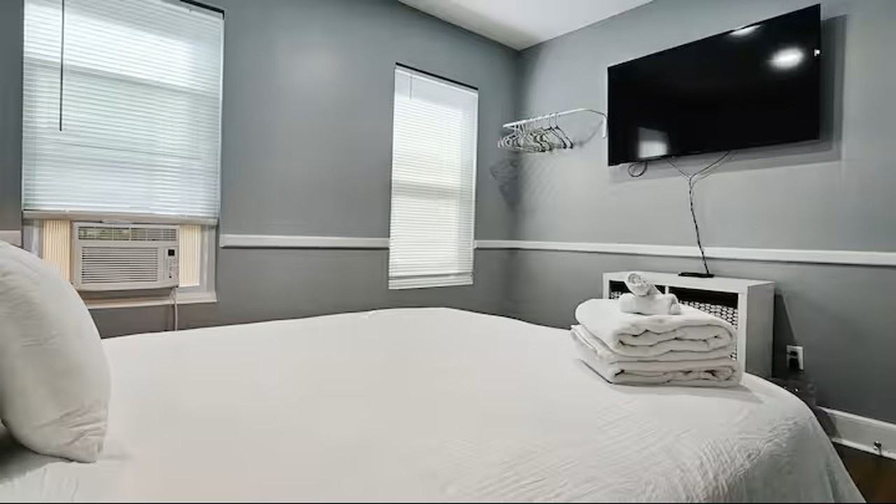 1217 N King St - Photo 5 of 14