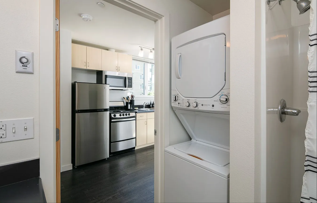 Brooklyn Apartments - Photo 5 of 10