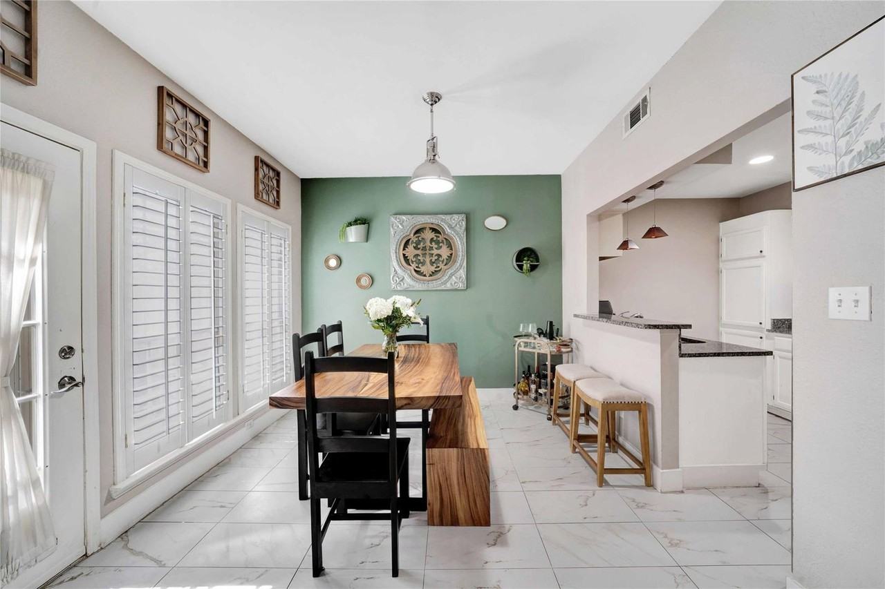 8518 Coppertowne Ln - Photo 6 of 32