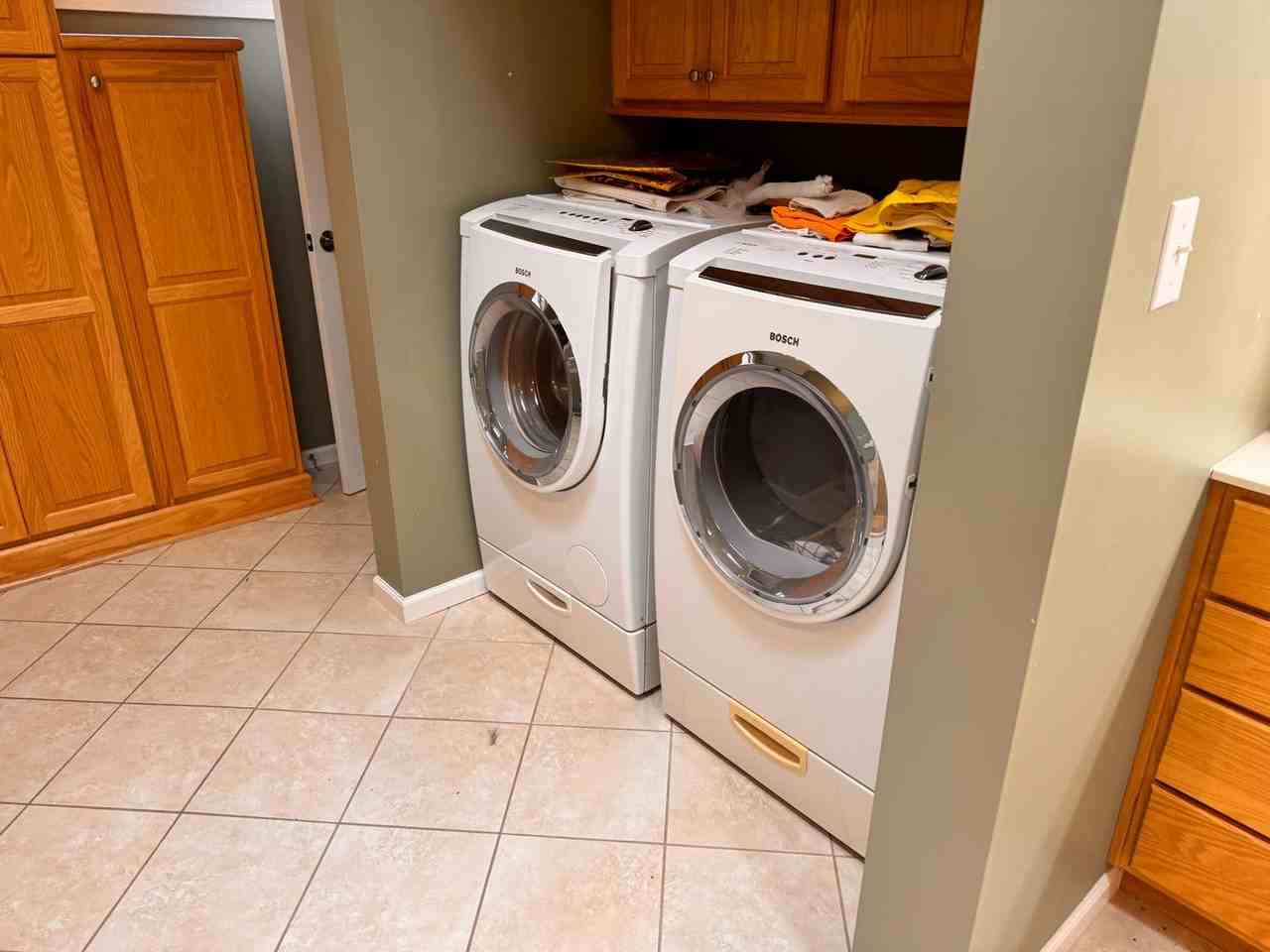 7655 W Sugar Creek Dr - Photo 5 of 12