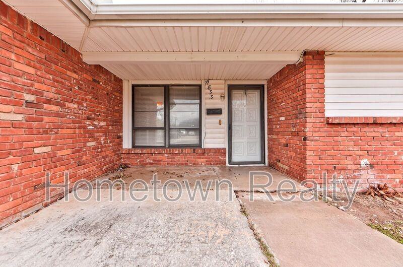 1833 Ne 51st St - Photo 2 of 33