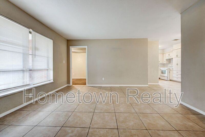 1833 Ne 51st St - Photo 5 of 33