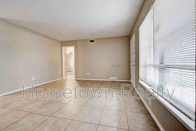 1833 Ne 51st St - Photo 7 of 33