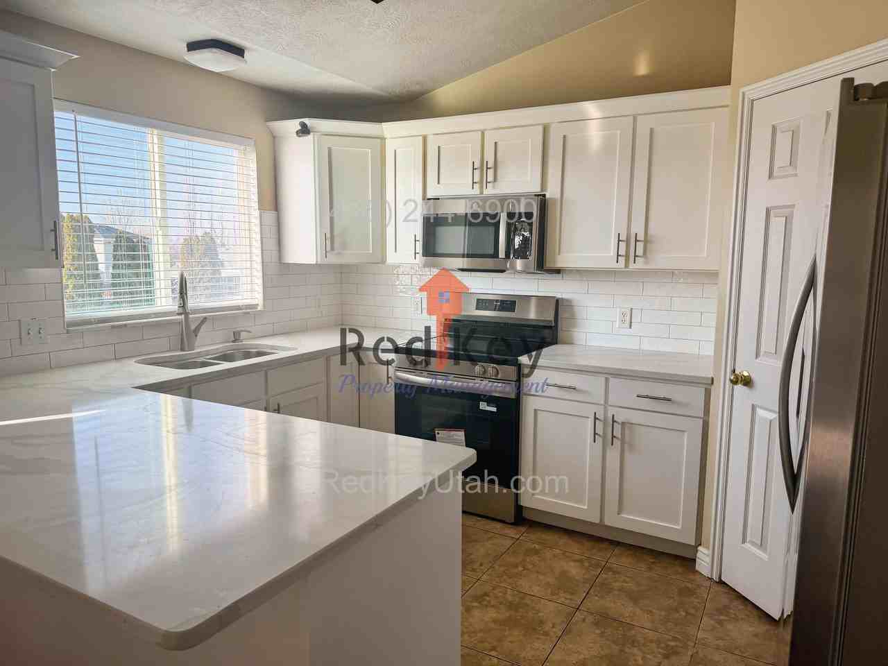 1193 Cedarwood Rd - Photo 3 of 22