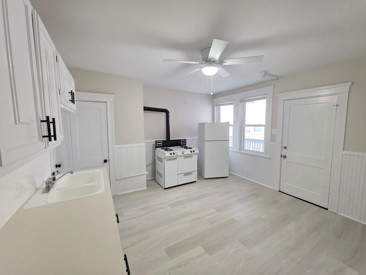 136 3Rd Ave - Photo 2 of 9