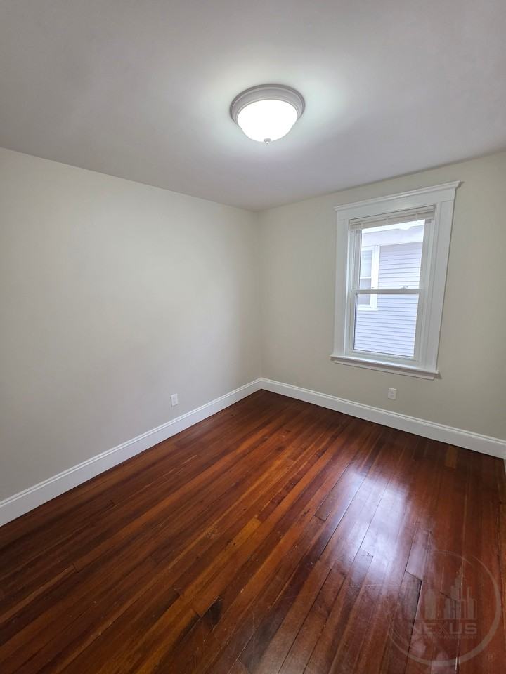 136 3Rd Ave - Photo 4 of 9