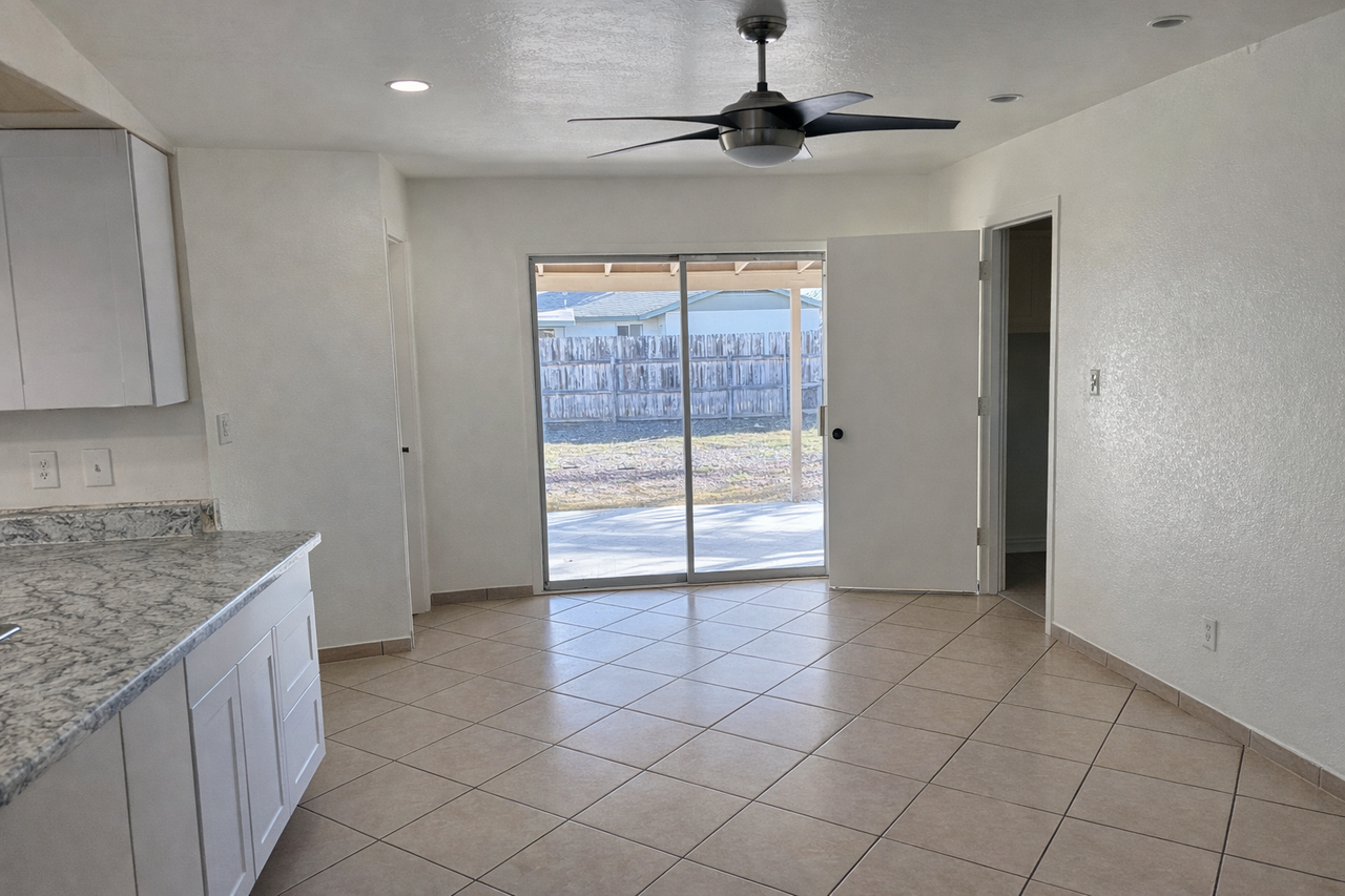 8819 W Roma Ave - Photo 2 of 40