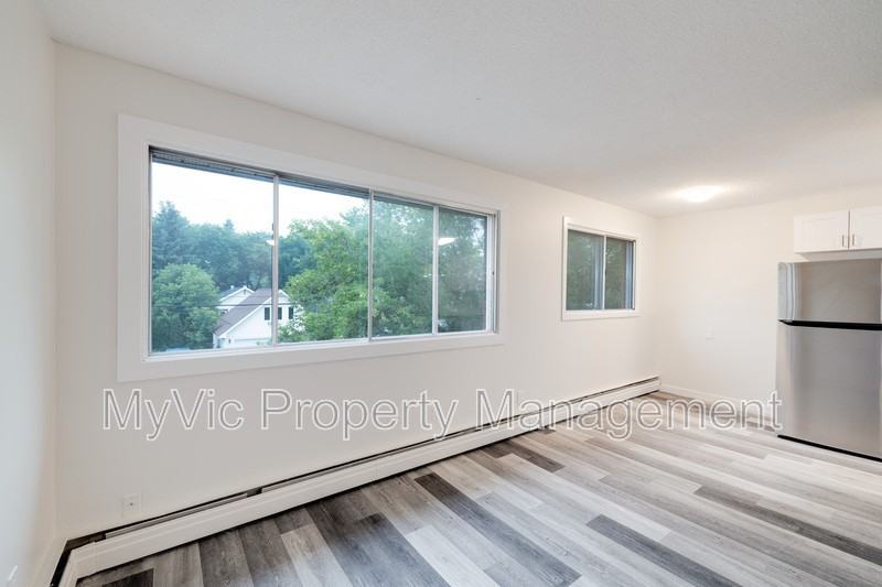 9750 82 Ave Nw - Photo 6 of 16