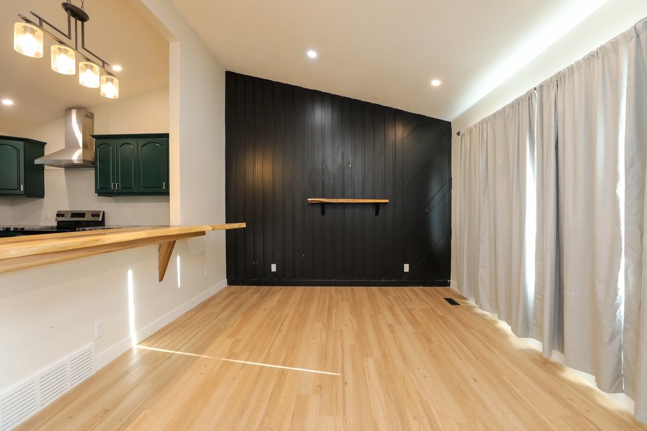 1605 19 Ave N - Photo 5 of 28